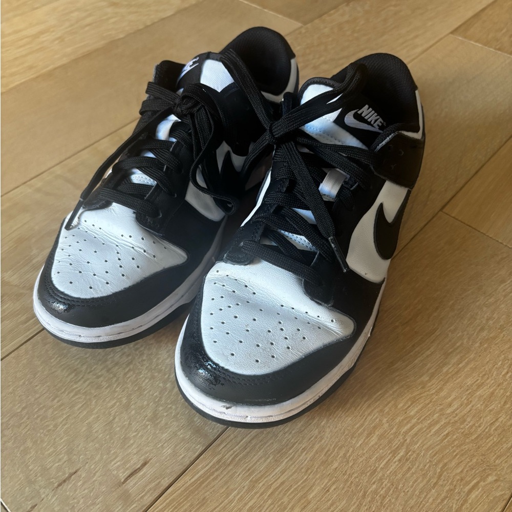 Nike Black and White Sneakers